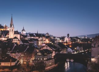 Czym się różni AG od FG?